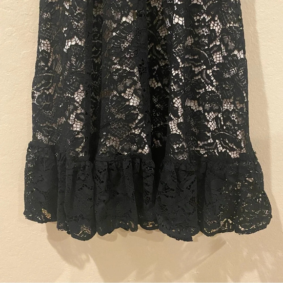 NWT ModCloth A Night Like This Black White Lace Halter Formal Maxi Dress Size 8 - Picture 10 of 15